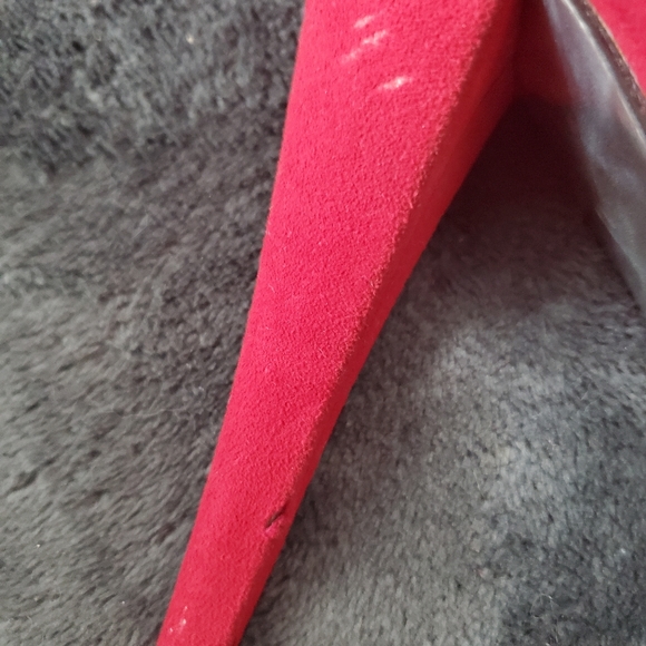 H by Halston Red Suede Stilettos - Picture 5 of 12